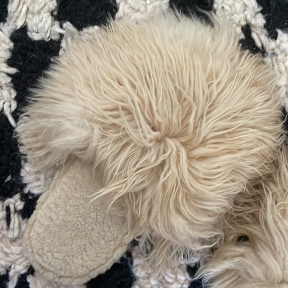 Furry slippers - Picture 4 of 4